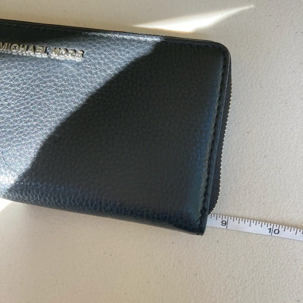 Michael Kors Black Pebbled Leather Large Zipper Wallet Wristlet Silver Hardware